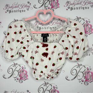 Sweet society milk maid crop top strawberries 🍓 ruffle lace puff sleeve cute